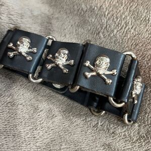 🎃 - SNAP BLACK n Silver Skull Bracelet! NWOT